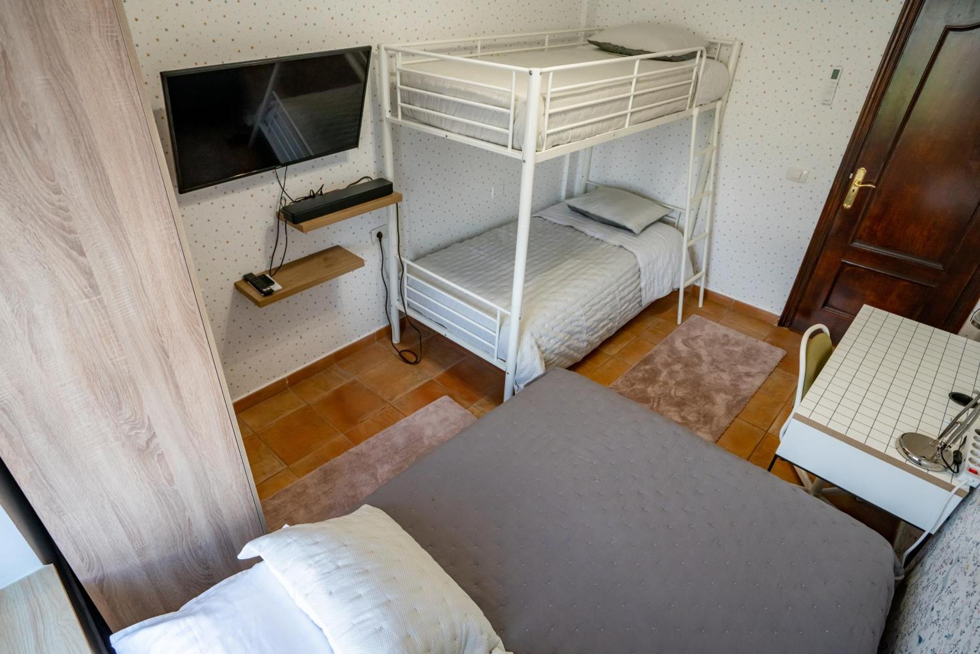 Casa Julio - Alcala Complete Coastal Retreat - Entire Apartment - 3 Min Walk From The Ocean - Shared Entrance With Host 외부 사진