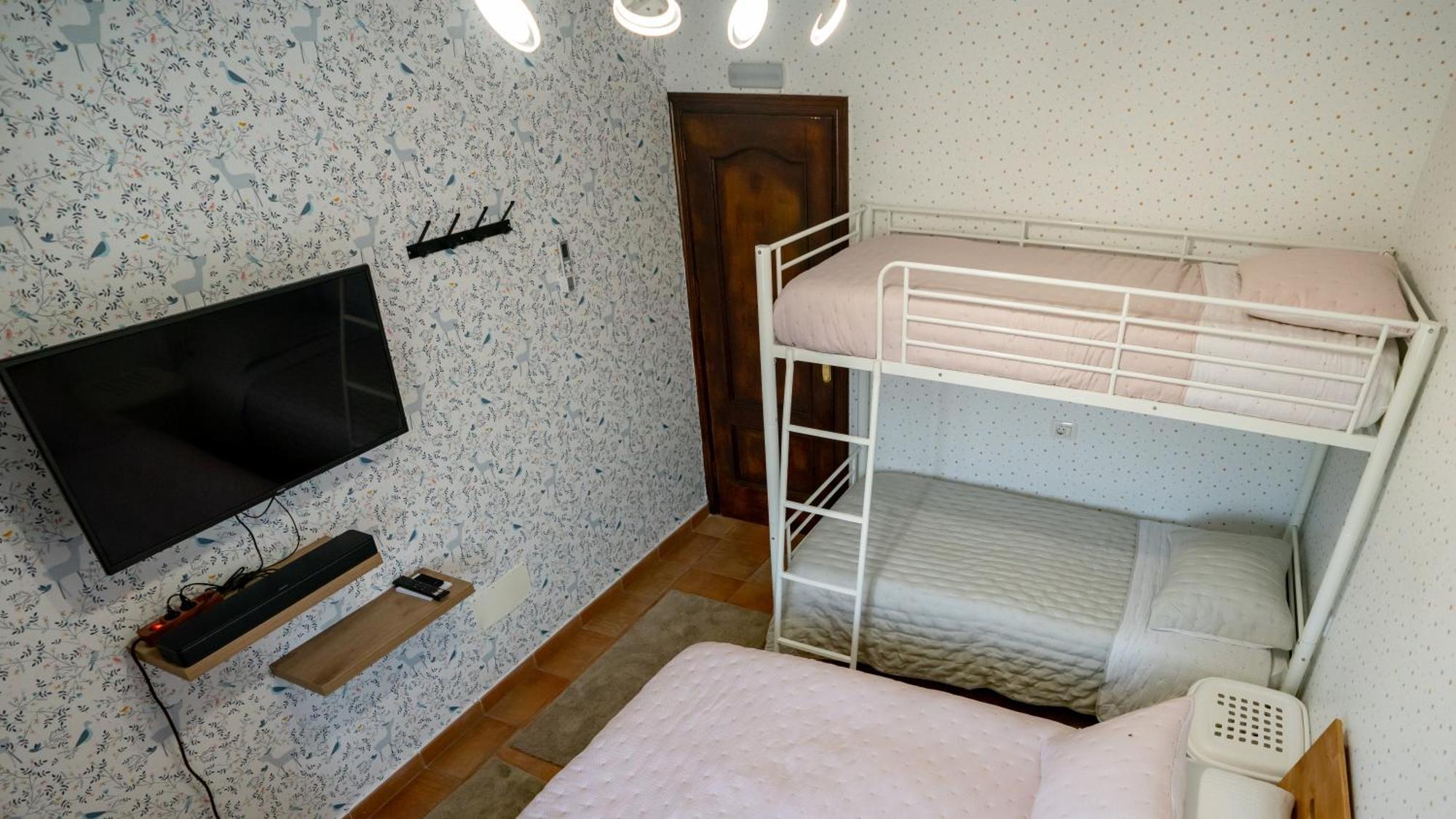 Casa Julio - Alcala Complete Coastal Retreat - Entire Apartment - 3 Min Walk From The Ocean - Shared Entrance With Host 외부 사진