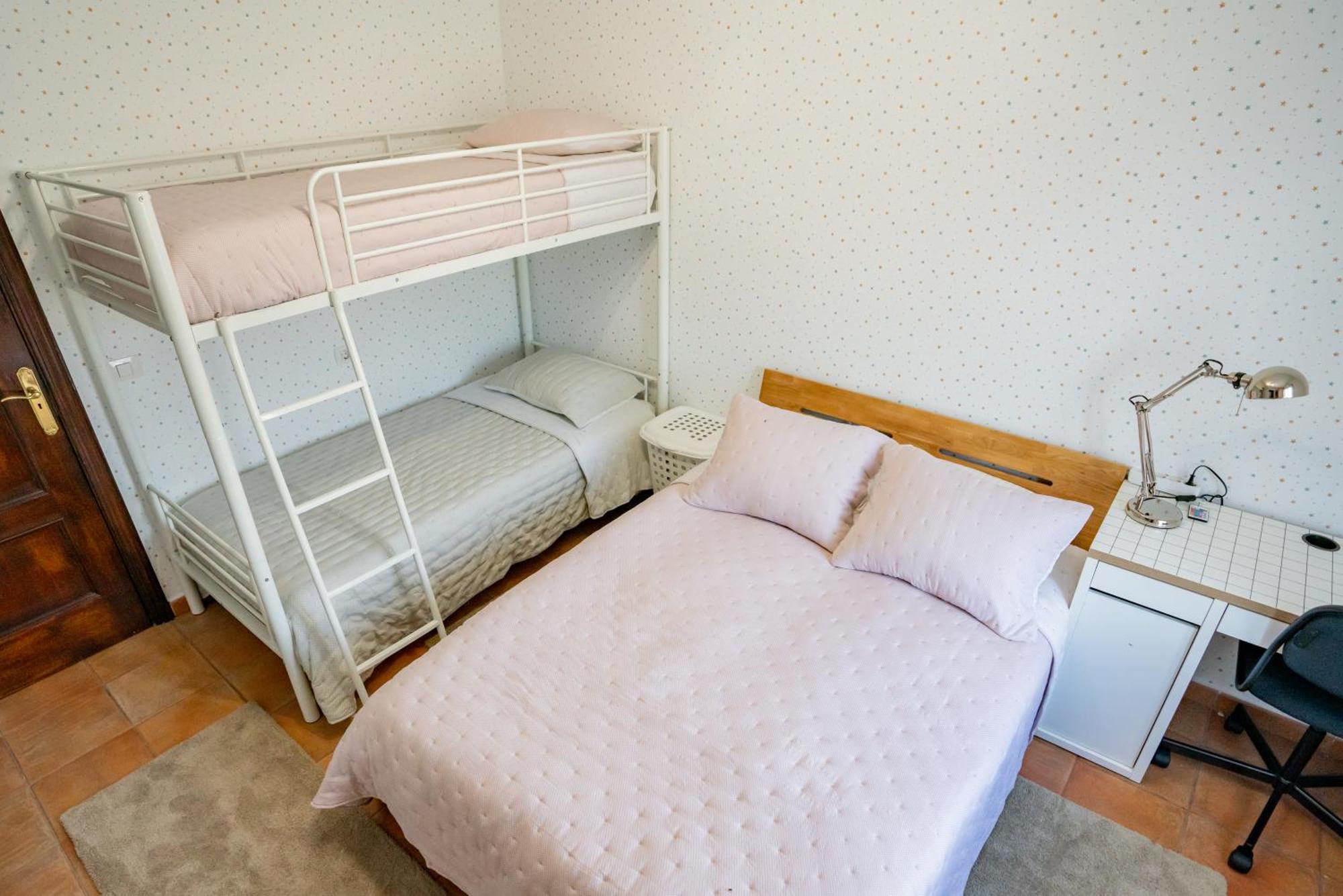 Casa Julio - Alcala Complete Coastal Retreat - Entire Apartment - 3 Min Walk From The Ocean - Shared Entrance With Host 외부 사진