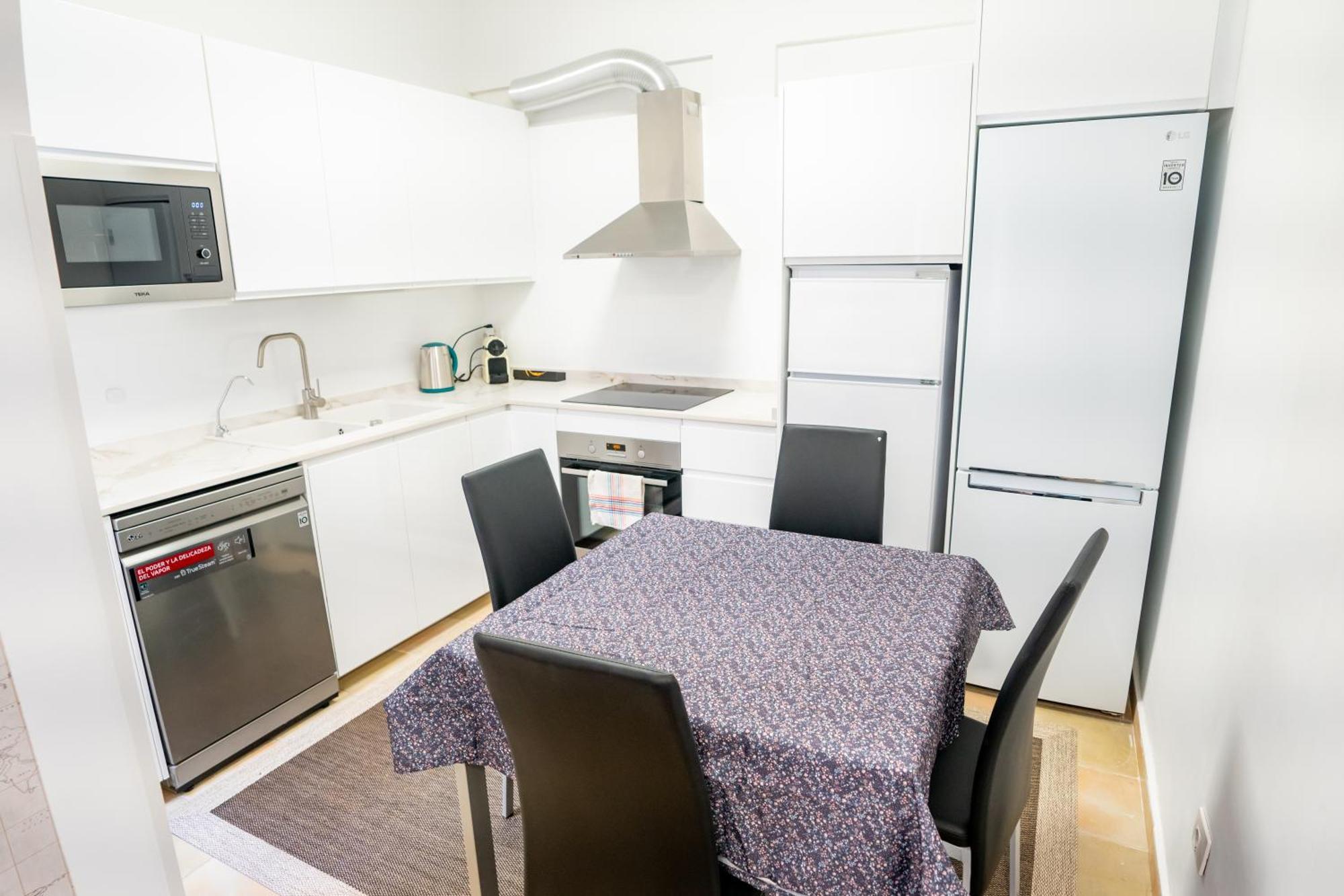 Casa Julio - Alcala Complete Coastal Retreat - Entire Apartment - 3 Min Walk From The Ocean - Shared Entrance With Host 외부 사진